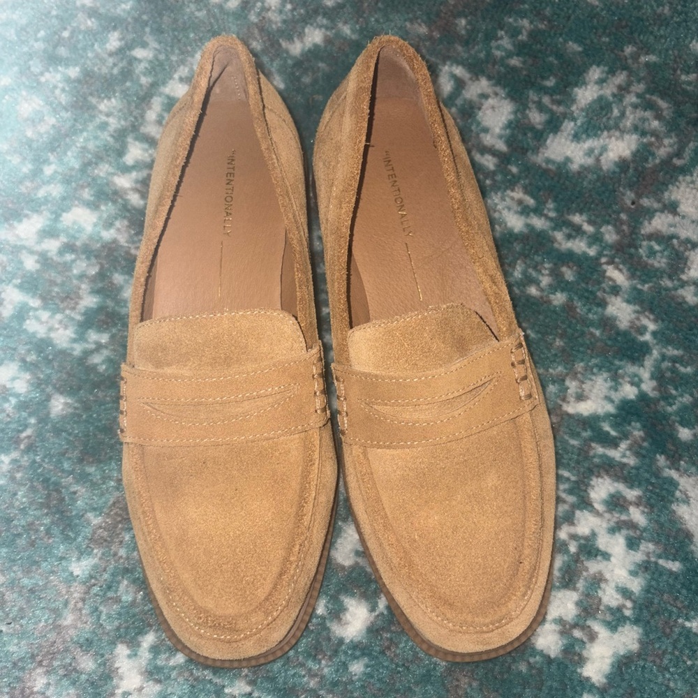 Intentionally Blank Marblehead Brown Tan Suede Loafers 7 Worn Once